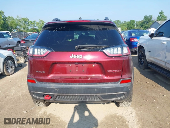 2019 Jeep Cherokee Trailhawk with VIN 1C4PJMBX5KD421043, listed as a IAAI auction lot 42570336 with 114,463 mi miles and . Bid and sale history available at DreamBid. Image 15.