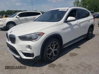 2019 BMW X1 sDrive28i z VIN WBXHU7C58K5N43757, wystawiony jako Copart lot #53895585 z przebiegiem 59 645 mil mil oraz Szkoda całkowita • Salvage title. Historia ofert i sprzedaży dostępna na DreamBid. Obrazek 1.
