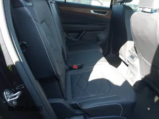 2024 Volkswagen Atlas SE с VIN 1V2JR2CA8RC622379, выставлен на аукционе IAAI как лот 41650590 с пробегом 5 962 миль миль и . История ставок и продаж доступна на DreamBid. Изображение 8.