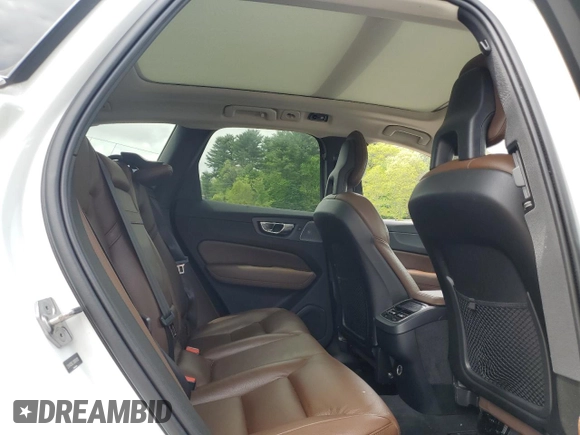 2018 Volvo XC60 Inscription z VIN LYVA22RL7JB069120, wystawiony jako Copart lot #57227655 z przebiegiem 71 552 mil mil oraz Szkoda całkowita • Salvage title. Historia ofert i sprzedaży dostępna na DreamBid. Obrazek 11.