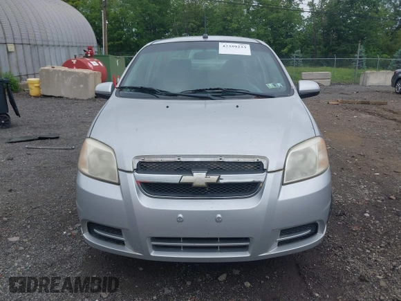 2009 Chevrolet Aveo 1LT z VIN KL1TD56E39B643484, wystawiony jako IAAI lot #42359233 z przebiegiem 88 974 mil mil oraz . Historia ofert i sprzedaży dostępna na DreamBid. Obrazek 6.