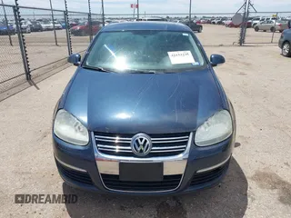 2010 Volkswagen Jetta Limited Edition with VIN 3VWRX7AJ1AM067933, listed as a IAAI auction lot 42153235 with 127,051 mi miles and . Bid and sale history available at DreamBid. Image 12.