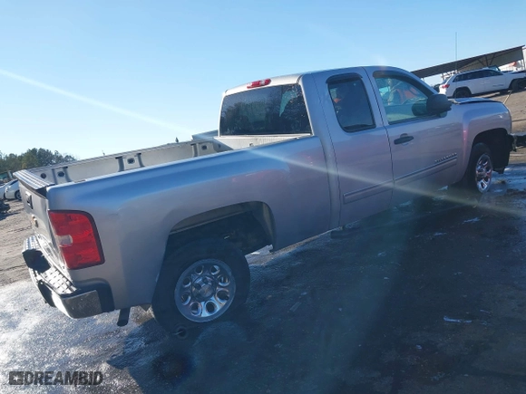 2013 Chevrolet Silverado 1500 LT with VIN 1GCRCSEA4DZ239287, listed as a IAAI auction lot 41634783 with 94,279 mi miles. Bid and sale history available at carsss.com. Image 4.