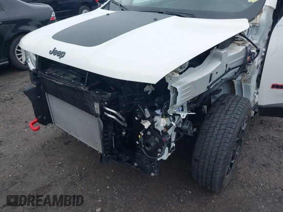 2023 Jeep Renegade Trailhawk z VIN ZACNJDC17PPP43612, wystawiony jako IAAI lot #42486733 z przebiegiem 17 658 mil mil oraz . Historia ofert i sprzedaży dostępna na DreamBid. Obrazek 6.