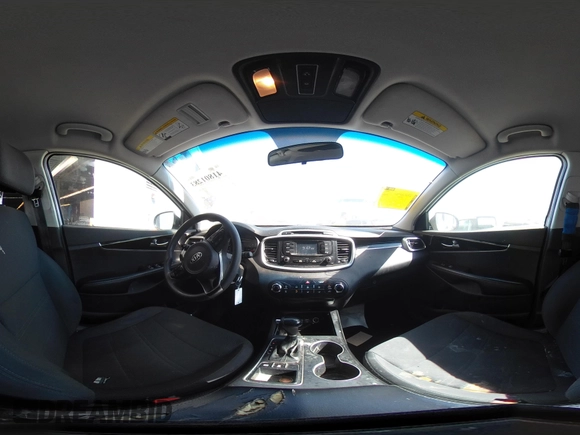 2017 Kia Sorento LX z VIN 5XYPGDA30HG315882, wystawiony jako IAAI lot #41801283 z przebiegiem 165 950 mil mil oraz . Historia ofert i sprzedaży dostępna na DreamBid. Obrazek 19.