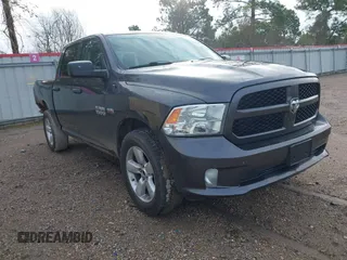 2014 Ram 1500 Express z VIN 1C6RR7KT7ES328046, wystawiony jako IAAI lot #41252650 z przebiegiem 296 442 mil mil oraz . Historia ofert i sprzedaży dostępna na DreamBid. Obrazek 1.