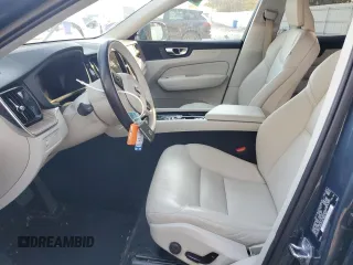 2021 Volvo XC60 Momentum z VIN YV4102DK0M1841812, wystawiony jako Copart lot #42365255 z przebiegiem 26 441 mil mil oraz Szkoda całkowita • Salvage title. Historia ofert i sprzedaży dostępna na DreamBid. Obrazek 7.