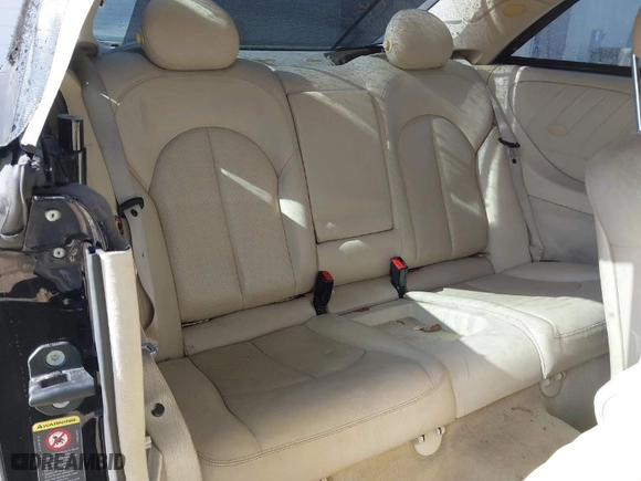 2005 Mercedes-Benz CLK-Class 3.2L with VIN WDBTJ65J75F133145, listed as a IAAI auction lot 41396211 with 195,884 mi miles. Bid and sale history available at carsss.com. Image 8.