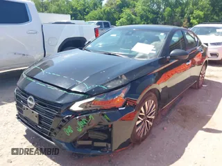 2024 Nissan Altima 2.5 SV with VIN 1N4BL4DV6RN325156, listed as a IAAI auction lot 42086636 with 38,928 mi miles. Bid and sale history available at carsss.com. Image 17.