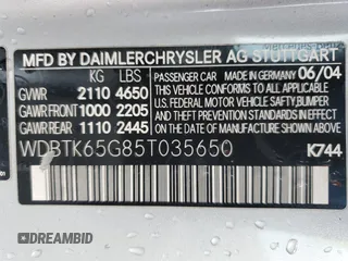 2005 Mercedes-Benz CLK 320 z VIN WDBTK65G85T035650, wystawiony jako Copart lot #55612865 z przebiegiem 93 588 mil mil oraz Szkoda całkowita • Salvage title. Historia ofert i sprzedaży dostępna na DreamBid. Obrazek 12.