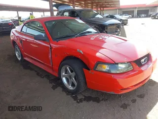2003 Ford Mustang Standard z VIN 1FAFP40403F409171, wystawiony jako IAAI lot #42268865 z przebiegiem 95 825 mil mil oraz . Historia ofert i sprzedaży dostępna na DreamBid. Obrazek 1.