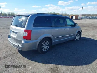 2016 Chrysler Town & Country Touring with VIN 2C4RC1BG5GR175293, listed as a IAAI auction lot 41985609 with 154,638 mi miles. Bid and sale history available at carsss.com. Image 4.