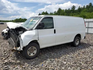 2019 Chevrolet Express Cargo z VIN 1GCWGAFP4K1256736, wystawiony jako Copart lot #61218075 z przebiegiem Nie podano mil oraz Szkoda całkowita • Salvage title. Historia ofert i sprzedaży dostępna na DreamBid. Obrazek 1.