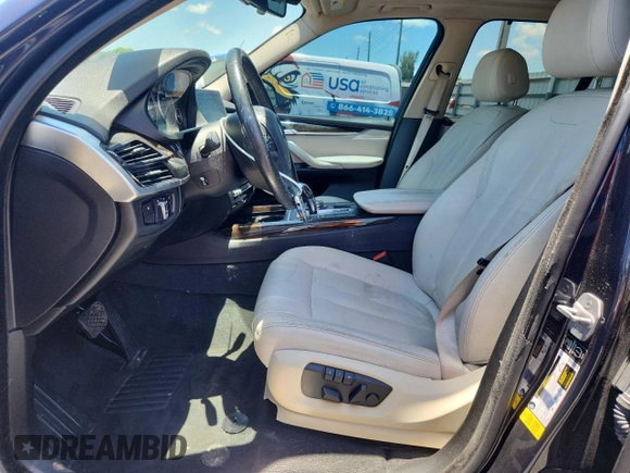2014 BMW X5 sDrive35i z VIN 5UXKR2C5XE0H32615, wystawiony jako Copart lot #61078285 z przebiegiem 150 239 mil mil oraz Czysty tytuł • Clean title. Historia ofert i sprzedaży dostępna na DreamBid. Obrazek 7.