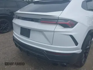 2020 Lamborghini Urus z VIN ZPBUA1ZL9LLA10233, wystawiony jako IAAI lot #39731921 z przebiegiem 41 071 mil mil oraz . Historia ofert i sprzedaży dostępna na DreamBid. Obrazek 6.
