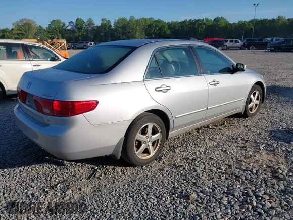 2005 Honda Accord EX with VIN 1HGCM56725A167160, listed as a IAAI auction lot 42036747 with 235,647 mi miles and . Bid and sale history available at DreamBid. Image 4.