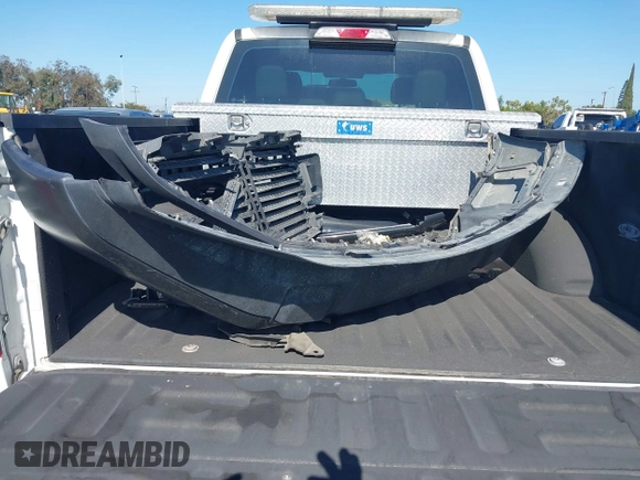 2018 Ford F-150 XL z VIN 1FTEX1CBXJFE23719, wystawiony jako IAAI lot #42606957 z przebiegiem 135 354 mil mil oraz . Historia ofert i sprzedaży dostępna na DreamBid. Obrazek 12.
