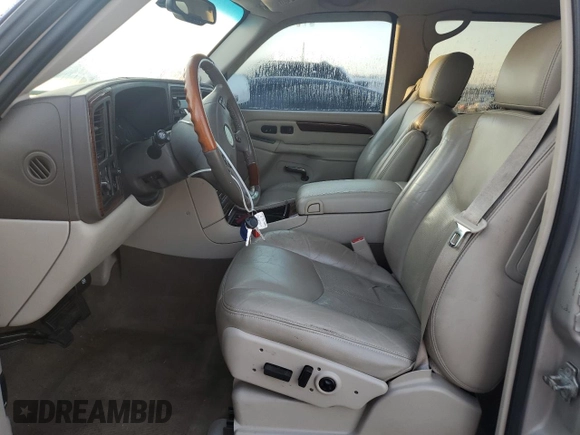 2004 Cadillac Escalade z VIN 1GYEC63T54R236225, wystawiony jako Copart lot #74075944 z przebiegiem 169 093 mil mil oraz Szkoda całkowita • Salvage title. Historia ofert i sprzedaży dostępna na DreamBid. Obrazek 7.