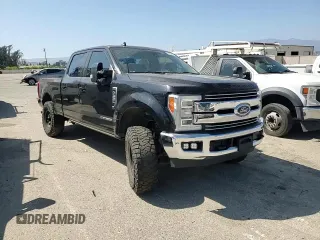 2019 Ford F-350 XL with VIN 1FT8W3BT0KED37509, listed as a Copart auction lot 60283655 with 122,571 mi miles and Salvage title. Bid and sale history available at DreamBid. Image 13.