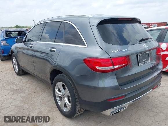 2017 Mercedes-Benz GLC 300 с VIN WDC0G4JB9HV011882, выставлен на аукционе IAAI как лот 42142275 с пробегом 54 770 миль миль и . История ставок и продаж доступна на DreamBid. Изображение 3.