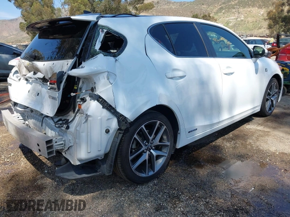 2015 Lexus CT 200h Hybrid with VIN JTHKD5BH1F2223320, listed as a IAAI auction lot 42087493 with 132,577 mi miles. Bid and sale history available at carsss.com. Image 4.