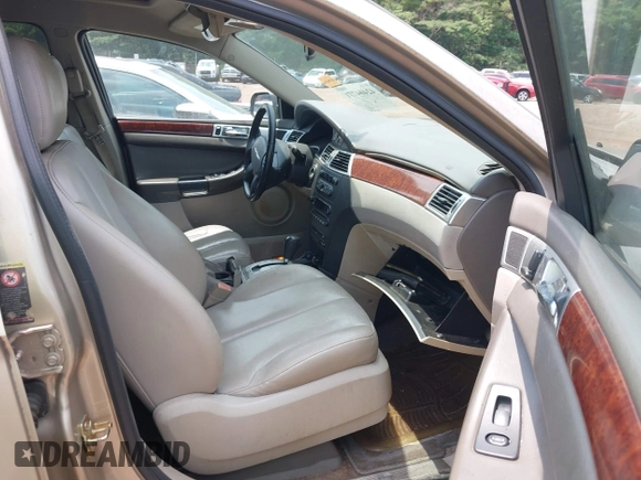 2004 Chrysler Pacifica z VIN 2C8GF68454R540865, wystawiony jako IAAI lot #42404771 z przebiegiem 259 375 mil mil oraz . Historia ofert i sprzedaży dostępna na DreamBid. Obrazek 5.