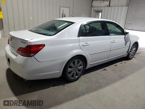 2006 Toyota Avalon XL with VIN 4T1BK36B96U099413, listed as a Copart auction lot 55239935 with 186,719 mi miles and Clean Title. Bid and sale history available at DreamBid. Image 3.
