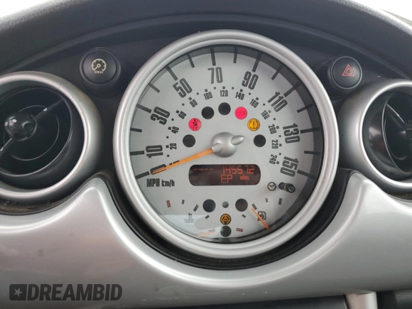 2005 MINI Hardtop with VIN WMWRC335X5TJ70165, listed as a Copart auction lot 53918445 with 145,572 mi miles and Salvage title. Bid and sale history available at DreamBid. Image 9.
