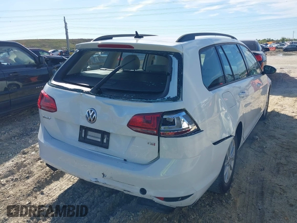 2017 Volkswagen Golf SportWagen S with VIN 3VWC17AU1HM506561, listed as a IAAI auction lot 41432944 with 58,215 mi miles. Bid and sale history available at carsss.com. Image 4.
