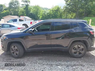 2022 Jeep Compass Latitude Lux with VIN 3C4NJDFBXNT141932, listed as a IAAI auction lot 42527878 with 29,855 mi miles and . Bid and sale history available at DreamBid. Image 15.