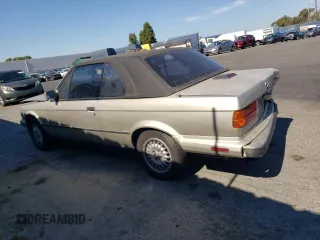 1989 BMW 3 Series z VIN WBABB2308K8864242, wystawiony jako Copart lot #72472654 z przebiegiem 124 243 mil mil oraz Szkoda całkowita • Salvage title. Historia ofert i sprzedaży dostępna na DreamBid. Obrazek 2.