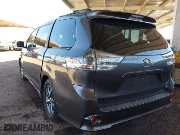 2011 Toyota Sienna SE with VIN 5TDXK3DC6BS113711, listed as a IAAI auction lot 41809910 with 174,746 mi miles. Bid and sale history available at carsss.com. Image 3.