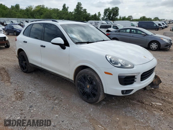 2017 Porsche Cayenne z VIN WP1AA2A22HKA92370, wystawiony jako Copart lot #61361295 z przebiegiem 86 204 mil mil oraz Szkoda całkowita • Salvage title. Historia ofert i sprzedaży dostępna na DreamBid. Obrazek 4.