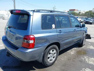 2005 Toyota Highlander with VIN JTEGP21A350050178, listed as a IAAI auction lot 41968432 with 201,657 mi miles. Bid and sale history available at carsss.com. Image 4.