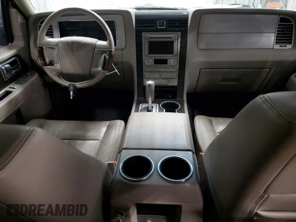 2008 Lincoln Navigator with VIN 5LMFU28548LJ12295, listed as a Copart auction lot 45897995 with 210,181 mi miles and Clean title. Bid and sale history available at DreamBid. Image 8.