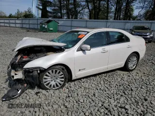 2010 Mercury Milan Hybrid z VIN 3MEDM0L31AR628337, wystawiony jako Copart lot #54600285 z przebiegiem 139 701 mil mil oraz Szkody całkowita. Historia ofert i sprzedaży dostępna na DreamBid. Obrazek 1.