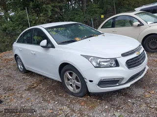 2015 Chevrolet Cruze LT with VIN 1G1PC5SB4F7139171, listed as a IAAI auction lot 42138107 with 185,400 mi miles. Bid and sale history available at carsss.com. Image 1.