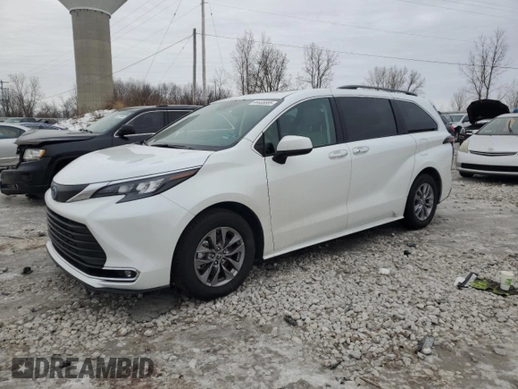 2024 Toyota Sienna XLE with VIN 5TDYSKFC5RS141621, listed as a Copart auction lot 44435555 with 12,971 mi miles and Clean Title. Bid and sale history available at DreamBid. Image 1.
