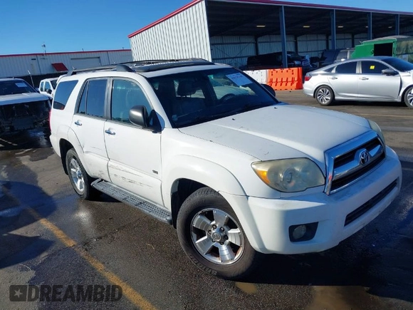 2008 Toyota 4Runner SR5 with VIN JTEZU14R28K003116, listed as a IAAI auction lot 40618148 with 249,356 mi miles. Bid and sale history available at carsss.com. Image 1.