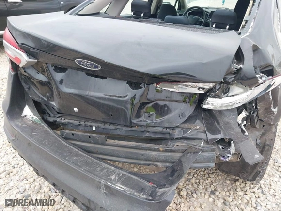 2020 Ford Fusion SE with VIN 3FA6P0HD3LR232812, listed as a IAAI auction lot 41257552 with 88,538 mi miles. Bid and sale history available at carsss.com. Image 6.