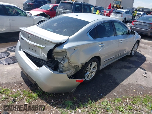 2015 Nissan Altima S with VIN 1N4AL3AP6FN862780, listed as a IAAI auction lot 42057210 with 92,126 mi miles and . Bid and sale history available at DreamBid. Image 4.