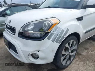 2013 Kia Soul ! with VIN KNDJT2A67D7546771, listed as a IAAI auction lot 41494414 with 135,810 mi miles. Bid and sale history available at carsss.com. Image 6.
