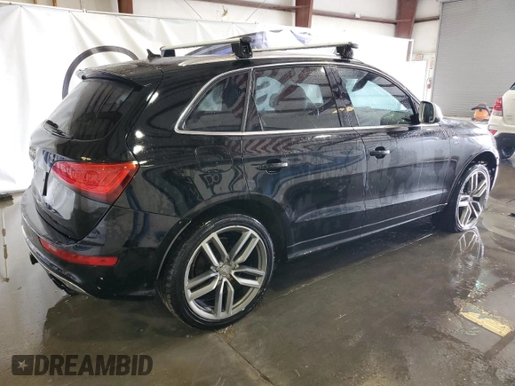 2014 Audi SQ5 Premium Plus z VIN WA1CGAFP8EA057710, wystawiony jako Copart lot #46312125 z przebiegiem 161 095 mil mil oraz Szkoda całkowita • Salvage title. Historia ofert i sprzedaży dostępna na DreamBid. Obrazek 3.