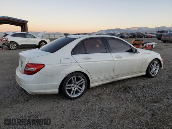 2012 Mercedes-Benz C 250 Sport с VIN WDDGF4HB2CR230848, выставлен на аукционе Copart как лот 83357474 с пробегом Не указан миль и Списание • Salvage title. История ставок и продаж доступна на DreamBid. Изображение 3.