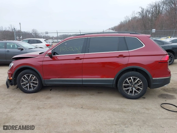2020 Volkswagen Tiguan SE with VIN 3VV2B7AX2LM018722, listed as a IAAI auction lot 41802291 with 58,914 mi miles. Bid and sale history available at carsss.com. Image 14.