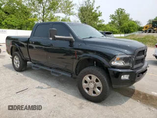 2017 Ram 2500 SLT z VIN 3C6UR5DL9HG667902, wystawiony jako Copart lot #57996355 z przebiegiem 383 028 mil mil oraz Czysty tytuł • Clean title. Historia ofert i sprzedaży dostępna na DreamBid. Obrazek 4.
