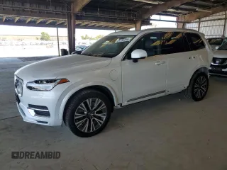 2021 Volvo XC90 Inscription Expression with VIN YV4BR0CK3M1697642, listed as a Copart auction lot 61739705 with 37,858 mi miles and Salvage title. Bid and sale history available at DreamBid. Image 1.