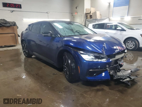 2022 Kia EV6 GT-Line with VIN KNDC4DLC8N5051268, listed as a Copart auction lot 50962335 with 9,589 mi miles and Salvage Title. Bid and sale history available at carsss.com. Image 4.