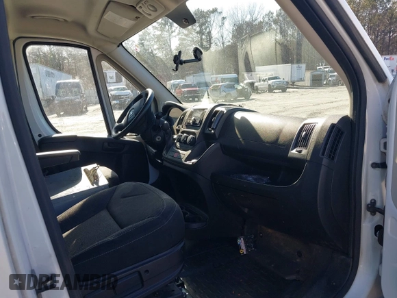 2014 Ram ProMaster Cargo with VIN 3C6TRVCG1EE129427, listed as a IAAI auction lot 41488438 with 211,886 mi miles. Bid and sale history available at carsss.com. Image 5.