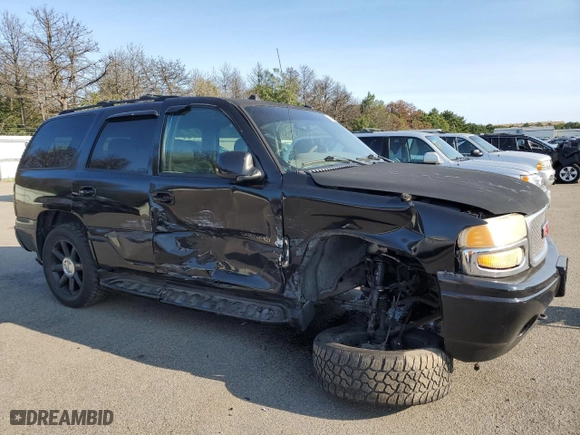 2004 GMC Yukon Denali with VIN 1GKEK63U74J212674, listed as a Copart auction lot 69704734 with 174,893 mi miles and Salvage Title. Bid and sale history available at carsss.com. Image 4.